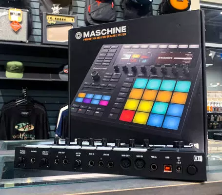 Native Instruments - Maschine MK3 Music Production System 2